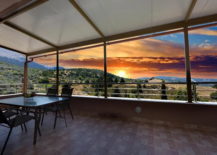 Theros Lux Apartment
