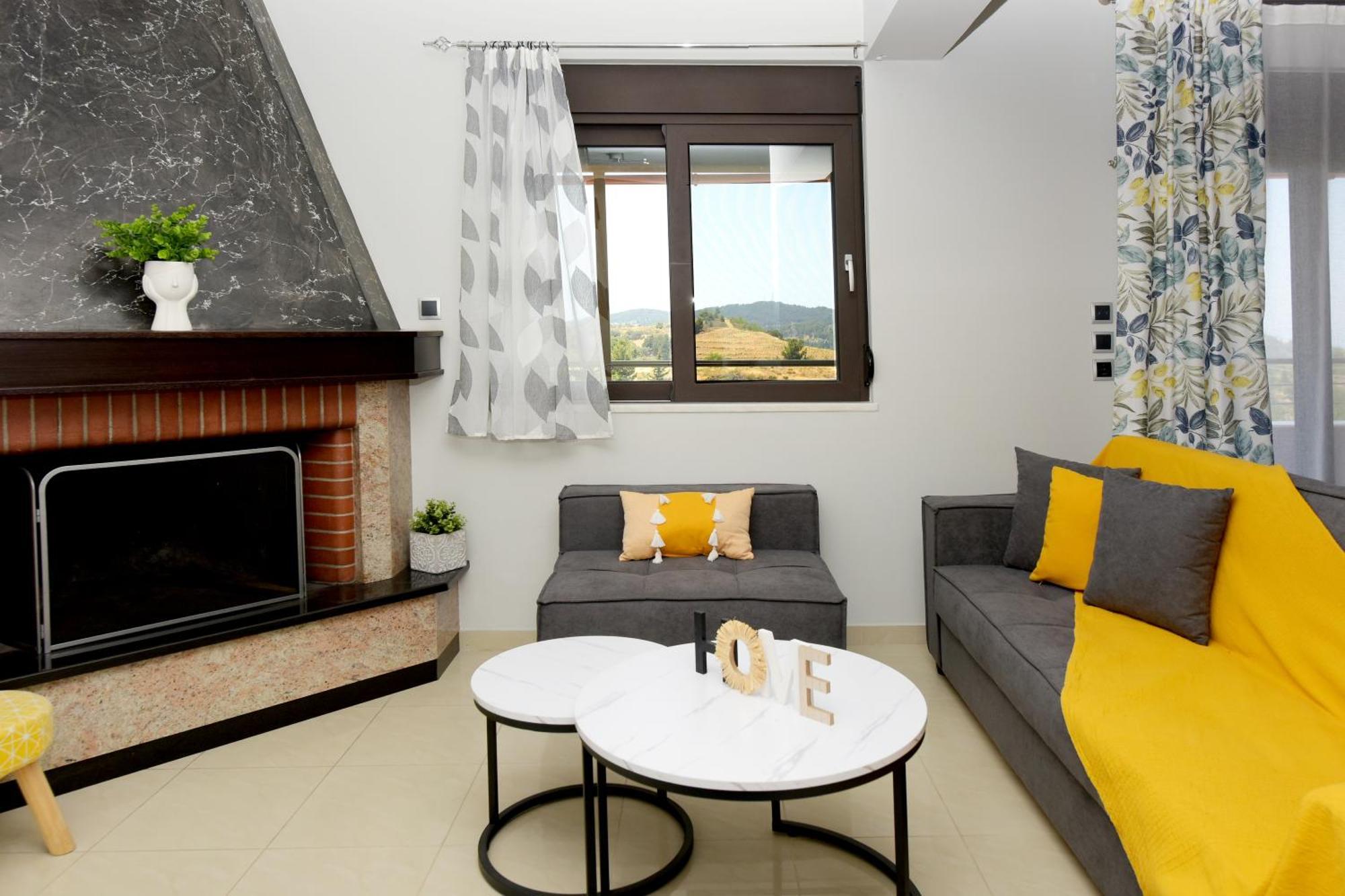 Theros Lux Apartment *