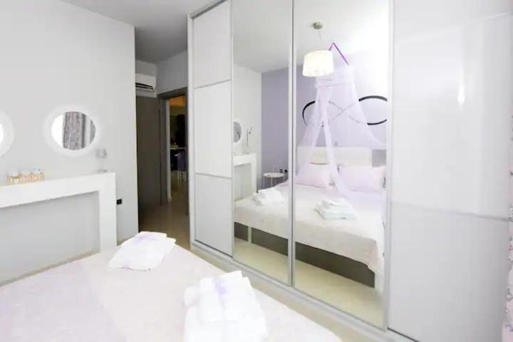 Apartment Theros Lux *